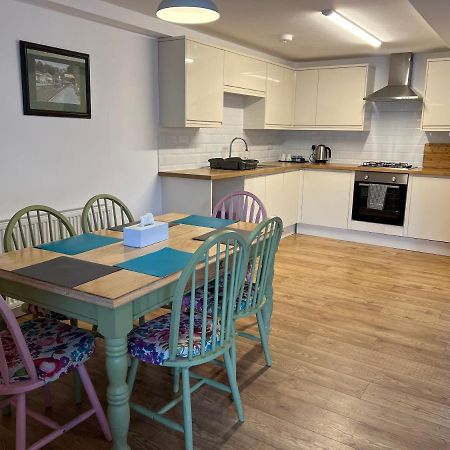 Beautiful Apartment,No 1, With Parking 일프러컴 외부 사진