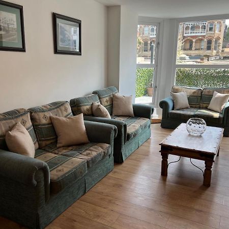 Beautiful Apartment,No 1, With Parking 일프러컴 외부 사진