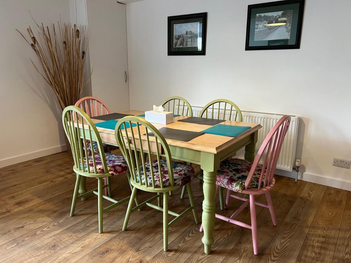 Beautiful Apartment,No 1, With Parking 일프러컴 외부 사진
